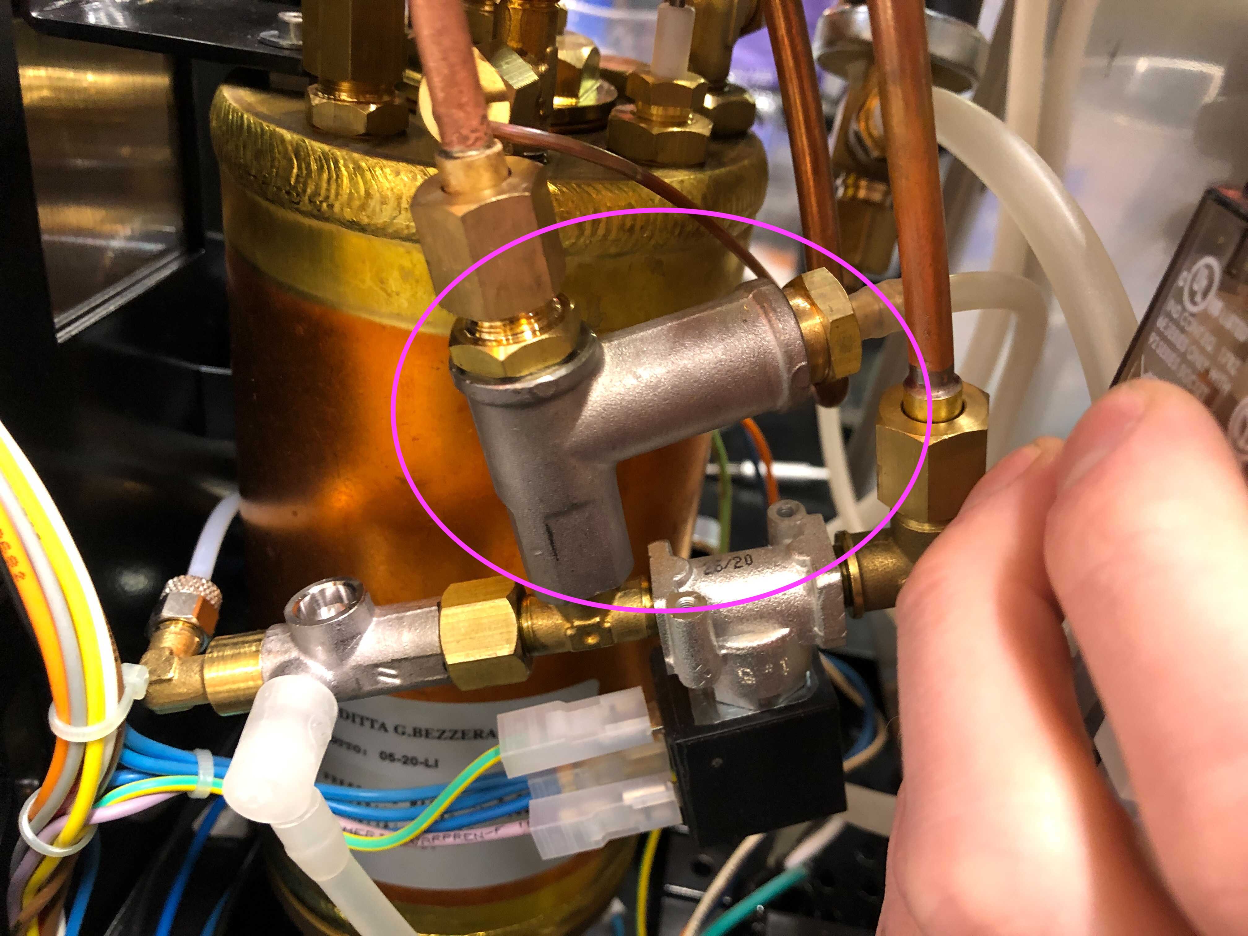 Bezzera BZ10: Expansion Valve Adjustment